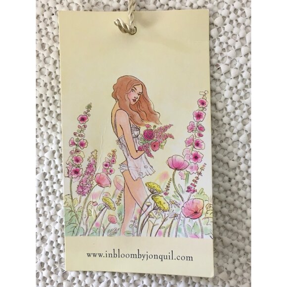 In Bloom By Jonquil Tank Top Size M Blue Patterned Front Lace Racerback New - Picture 9 of 15